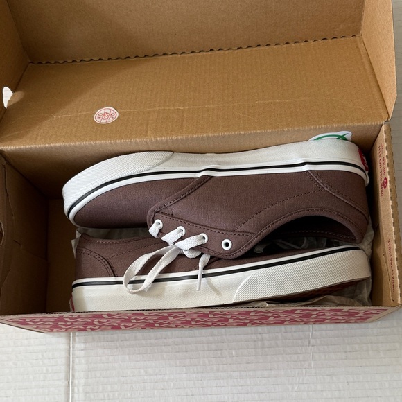 NIB Vans Atwood Youth Sz 5 Deep Taupe Brown Skate Shoes Classic Low Top Sneakers - Picture 2 of 12